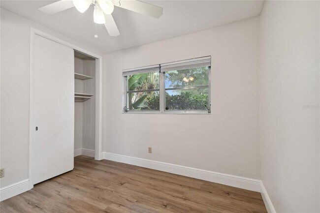 Building Photo - 2111 Lanai Ave
