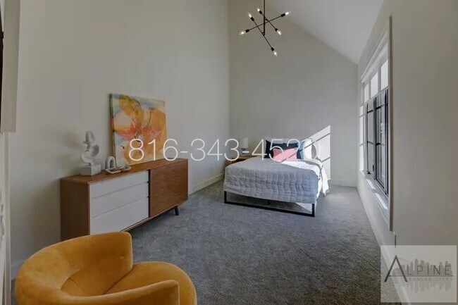 Building Photo - Fully Furnished Short or Mid Term Rental