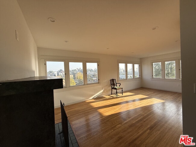 Building Photo - 838 N La Fayette Park Pl