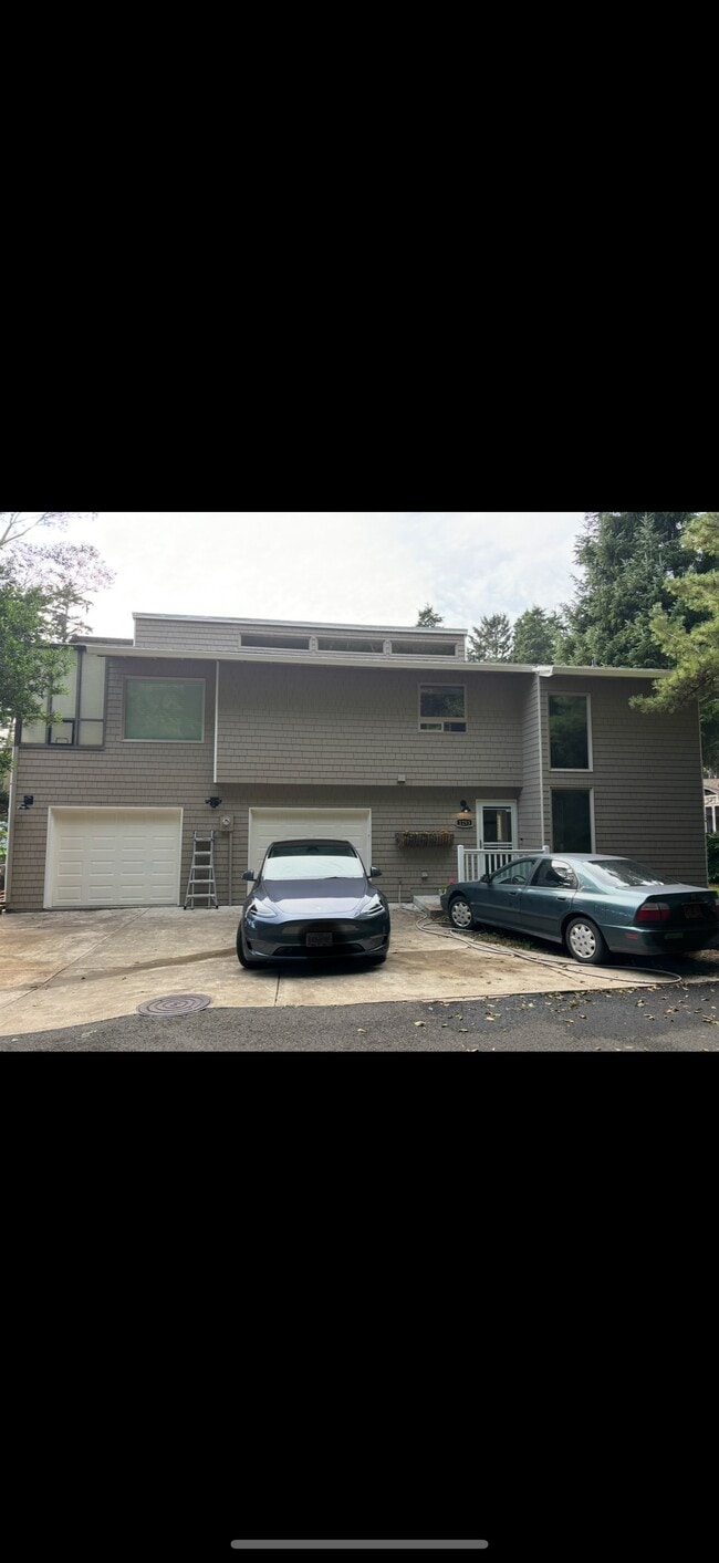 Primary Photo - 1253 E Lagoon Dr