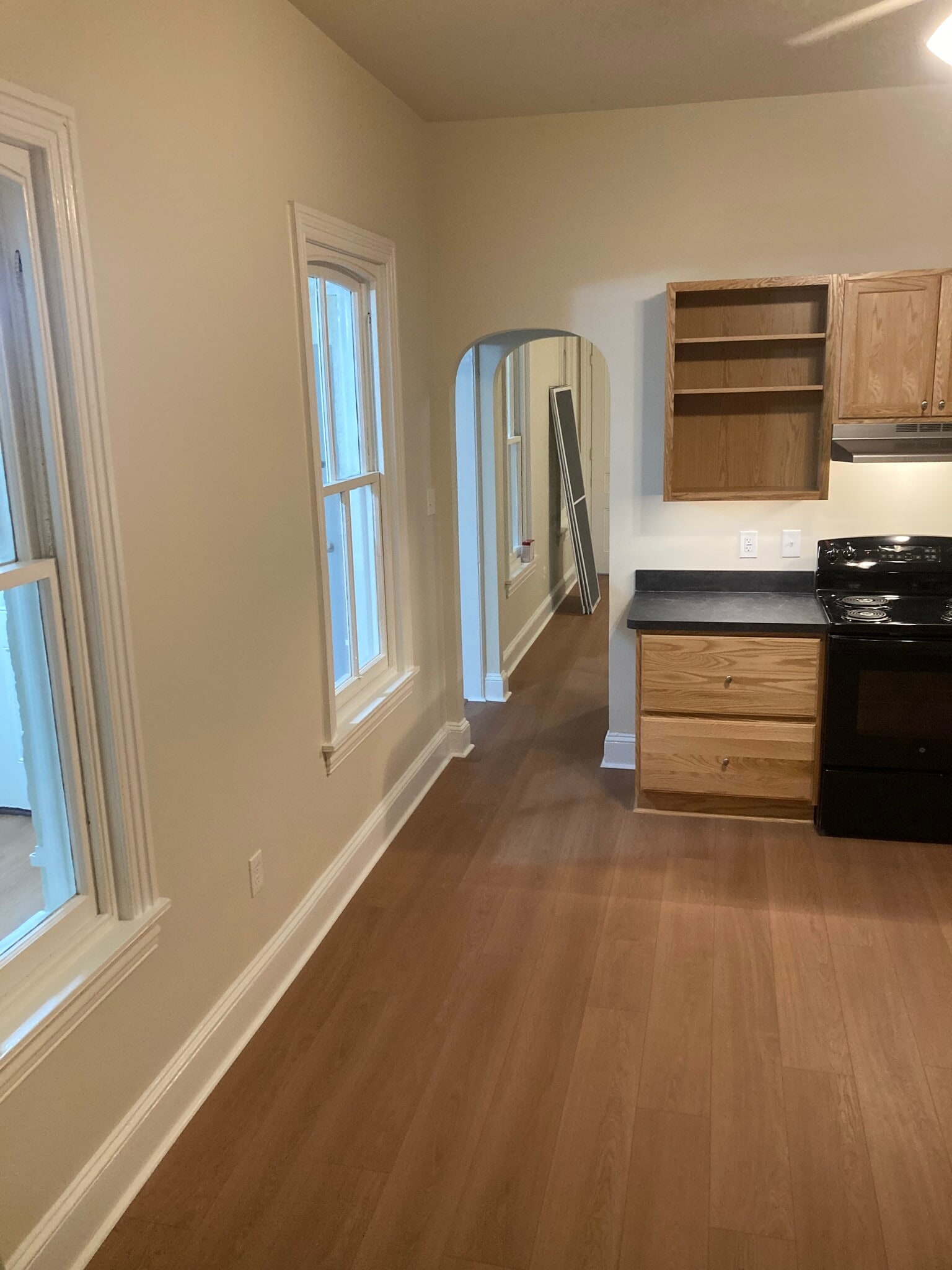 Building Photo - 106 King St