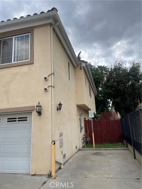 Building Photo - 8425 Burnet Ave