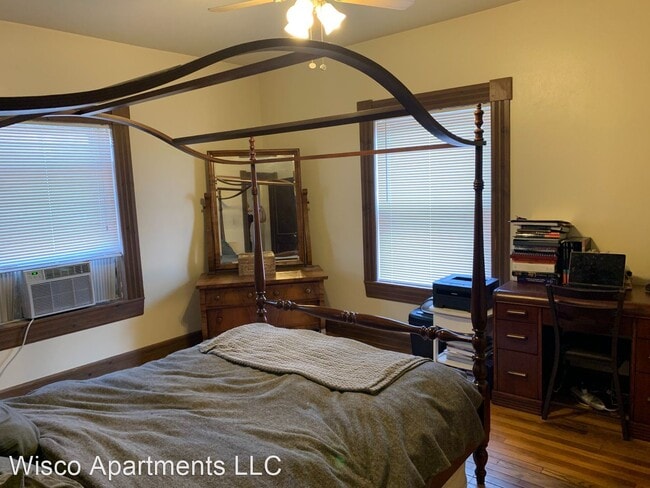 Building Photo - 1614 E Royall Pl