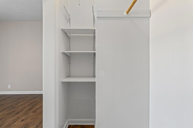 Building Photo - 8607 Guadalupe St