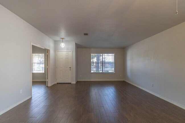 Building Photo - 2078 Buckley Ln