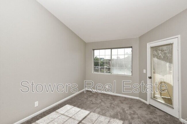 Building Photo - 7052 Dublin Meadows St