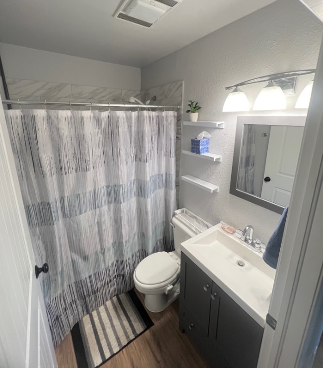 Building Photo - 4813 Bermuda Cir