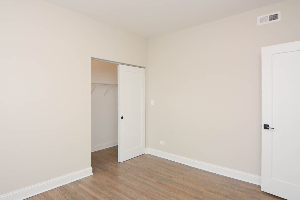 Building Photo - 3407 W Fullerton Ave