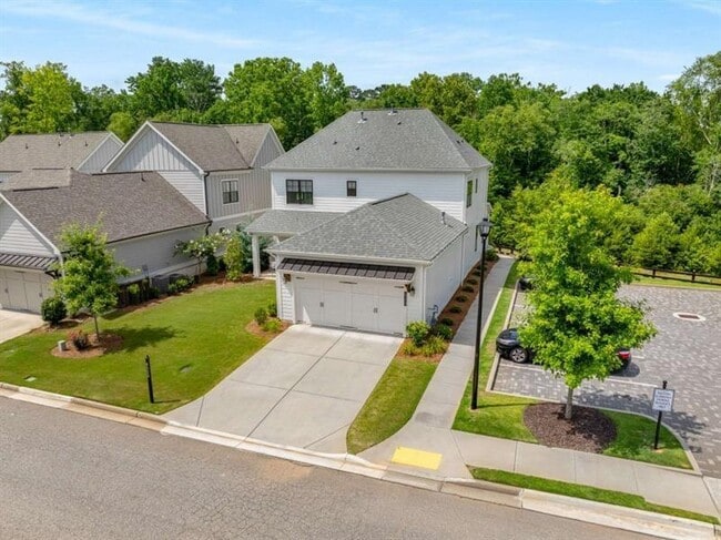 Building Photo - 6320 Halcyon Garden Dr