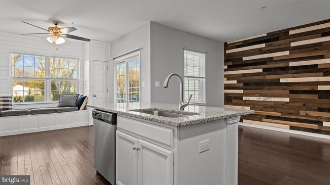 Building Photo - 2231 Evin Dr