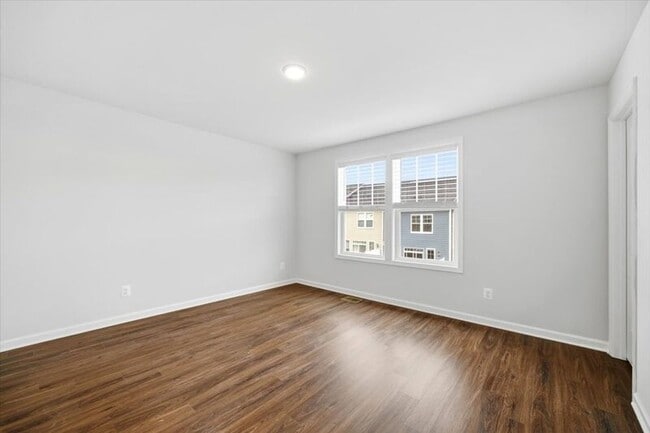 Building Photo - 628 Bushwood Alley