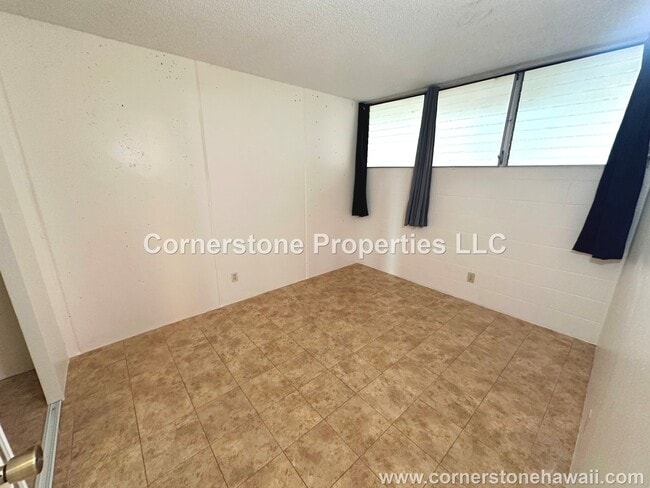 Building Photo - 95-2057-2057 Waikalani Pl