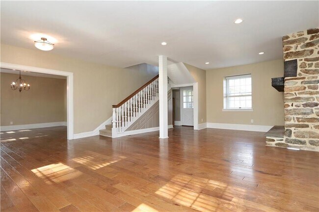 Building Photo - 4355 Old Bethlehem Pike