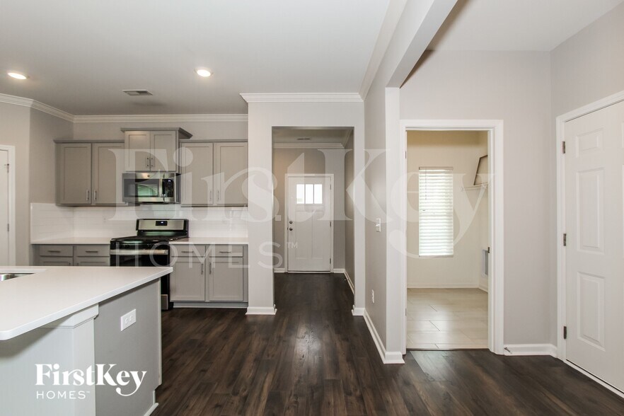 Building Photo - 311 Rock Terrace Dr