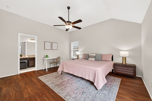 Building Photo - 5814 N Magazine Cir