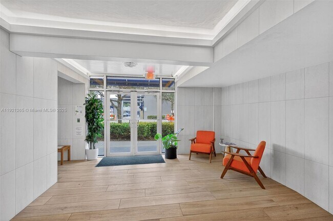 Building Photo - 1331 Lincoln Rd