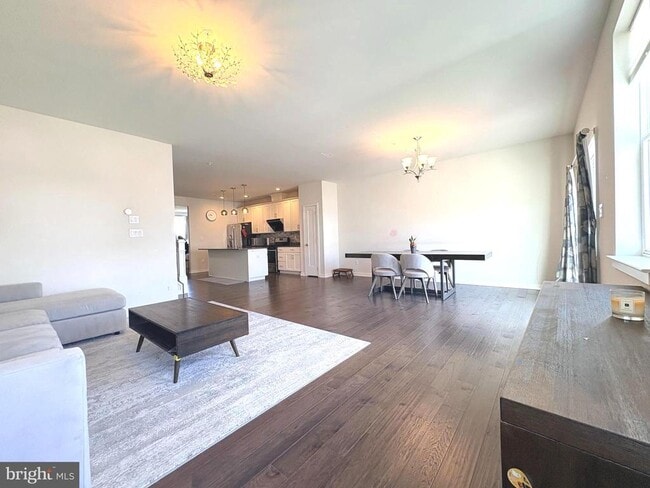 Building Photo - 113 Wynstone Ct