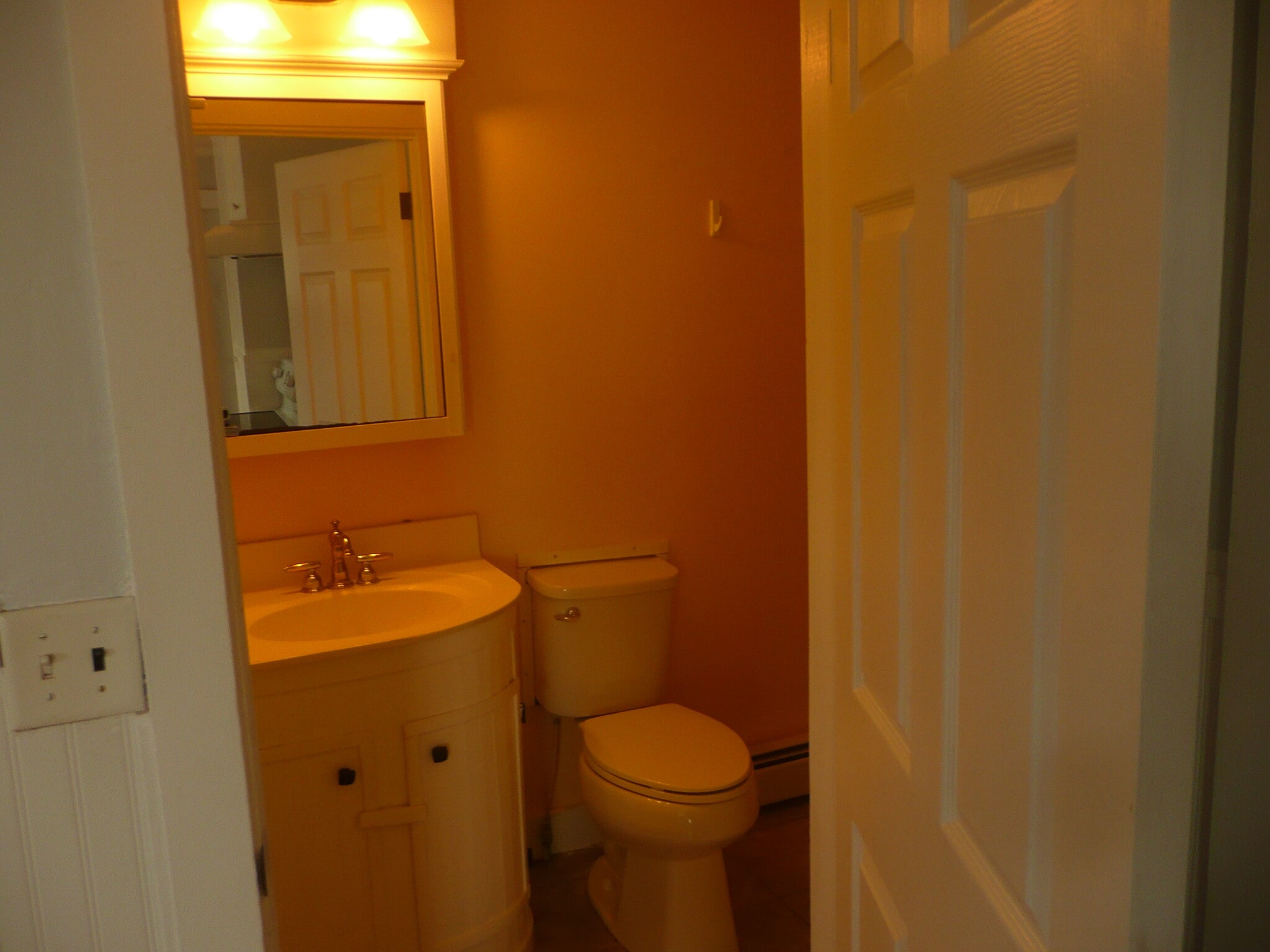 Building Photo - 76 Main St