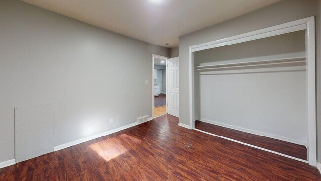 Building Photo - 1694 Manchester Rd