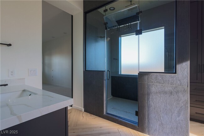 Building Photo - 6110 Pebble Glen Ct