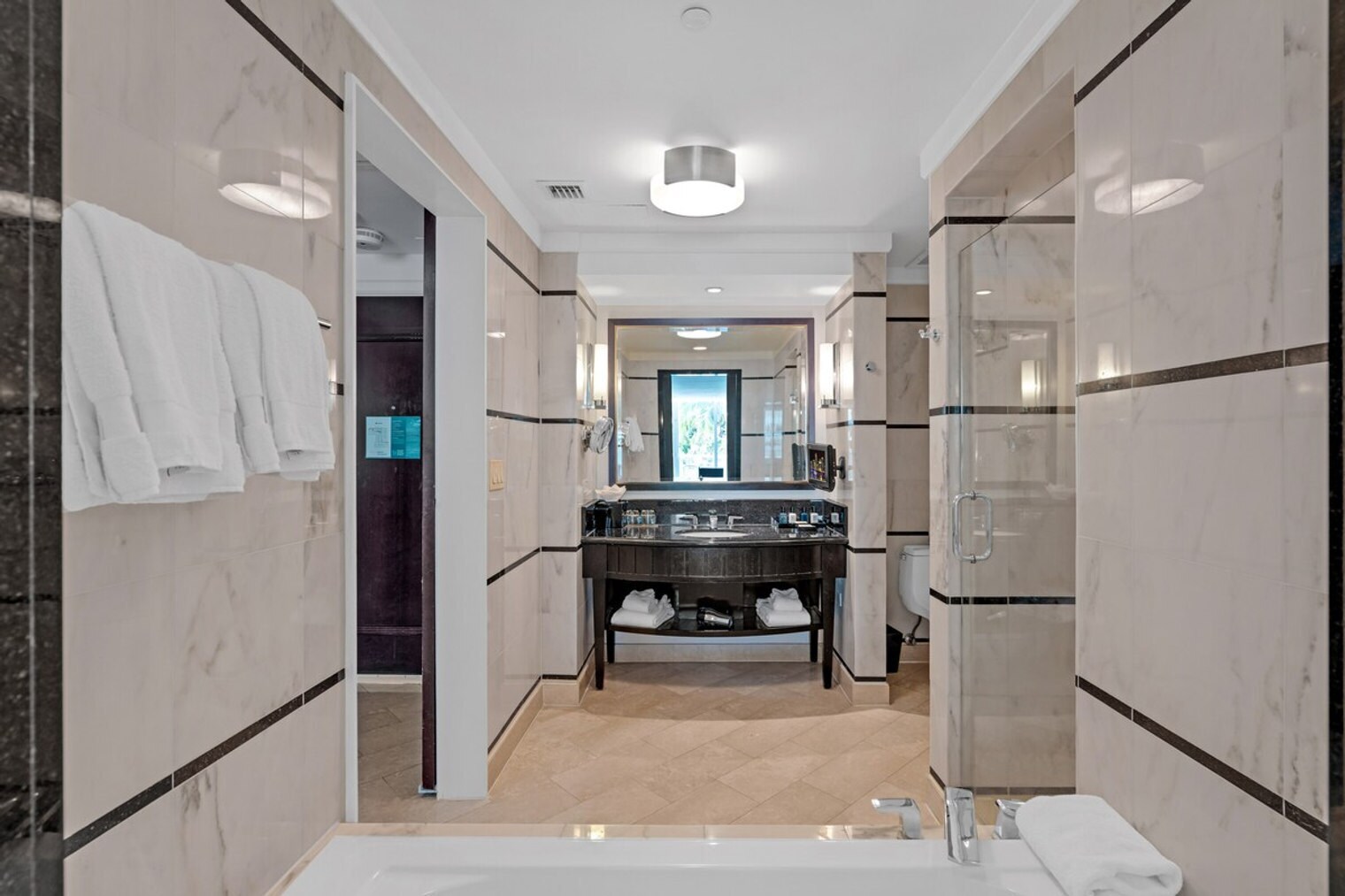Building Photo - 4391 Collins Ave