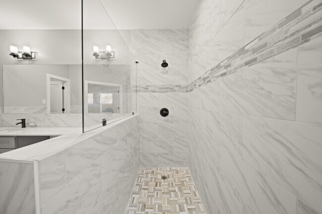 Building Photo - 507 Carl St