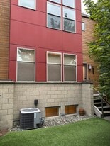 Building Photo - 10503 Stone Ave N