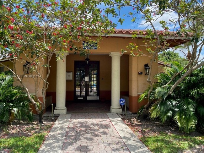 Building Photo - 8000 N Nob Hill Rd