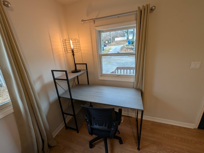 Building Photo - 5-25 Woodrow Ave