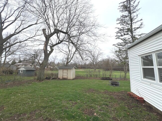 Building Photo - 206 Raupp Blvd