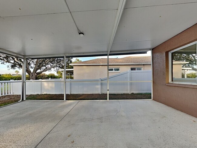 Building Photo - 774 Burlwood St