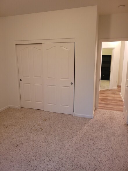 Building Photo - 396 Patricia Ln