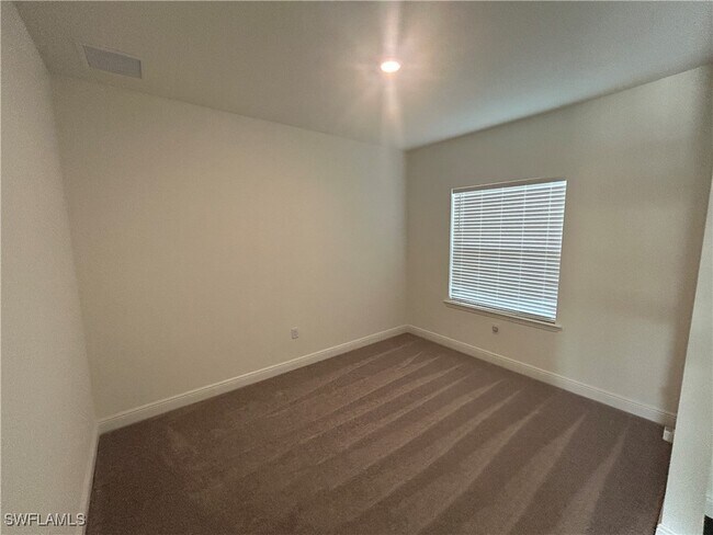 Building Photo - 1017 NW 37th Ave