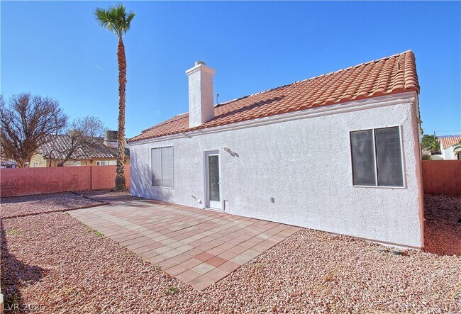 Building Photo - 3804 Banana Ct