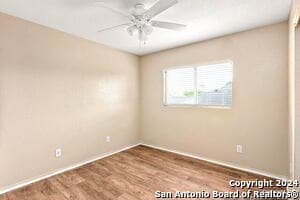 Building Photo - 216 Willow Crest