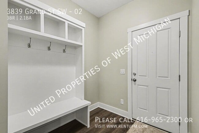 Building Photo - 3839 Grand St SW