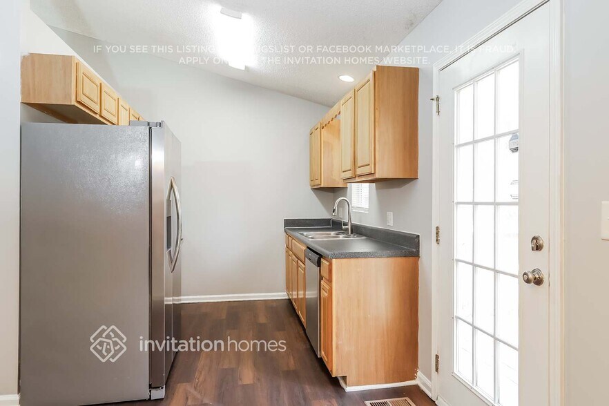 Building Photo - 131 Wayne Ave