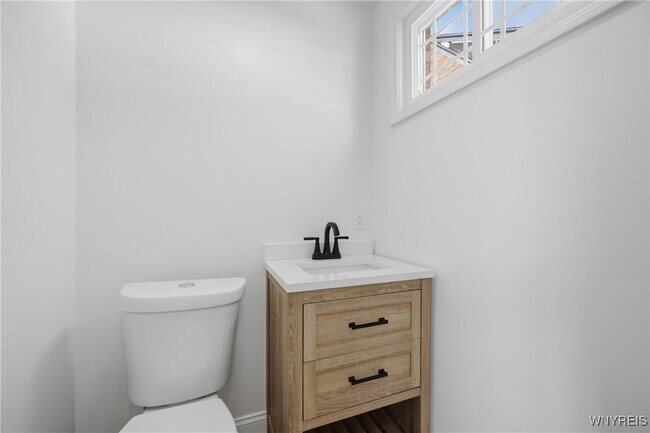 Building Photo - 219 Louvaine Dr