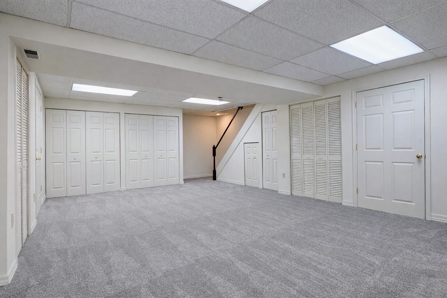 Building Photo - 83 Brookfield Rd