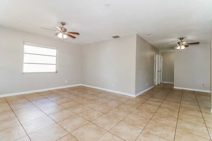 Building Photo - 1733 Ragland Ave