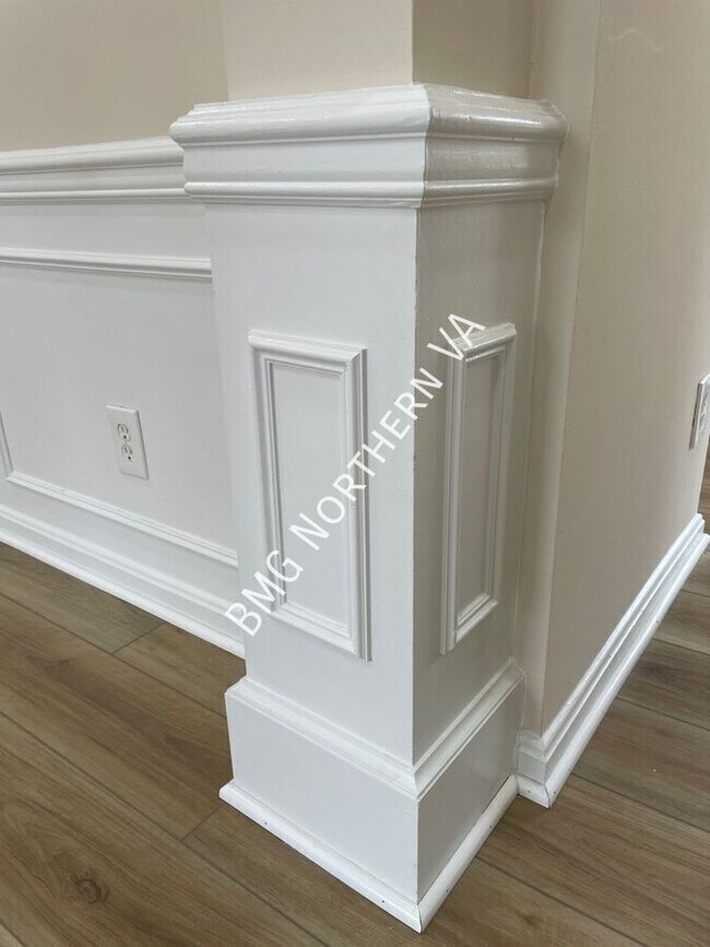 Building Photo - 22525 Maison Carree Square