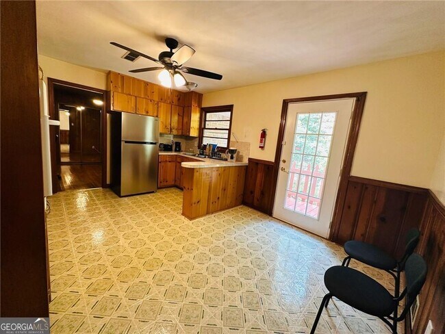 Building Photo - 6441 Dunmoor Dr