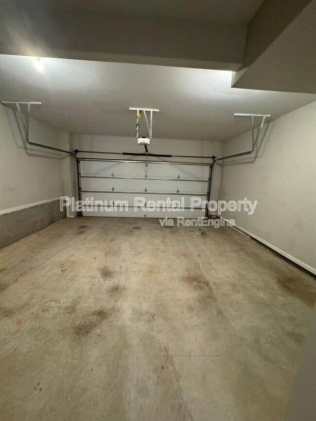 Building Photo - 707 Topsail Ln