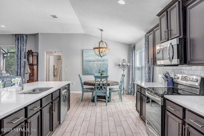 Building Photo - 11533 Red Koi Dr