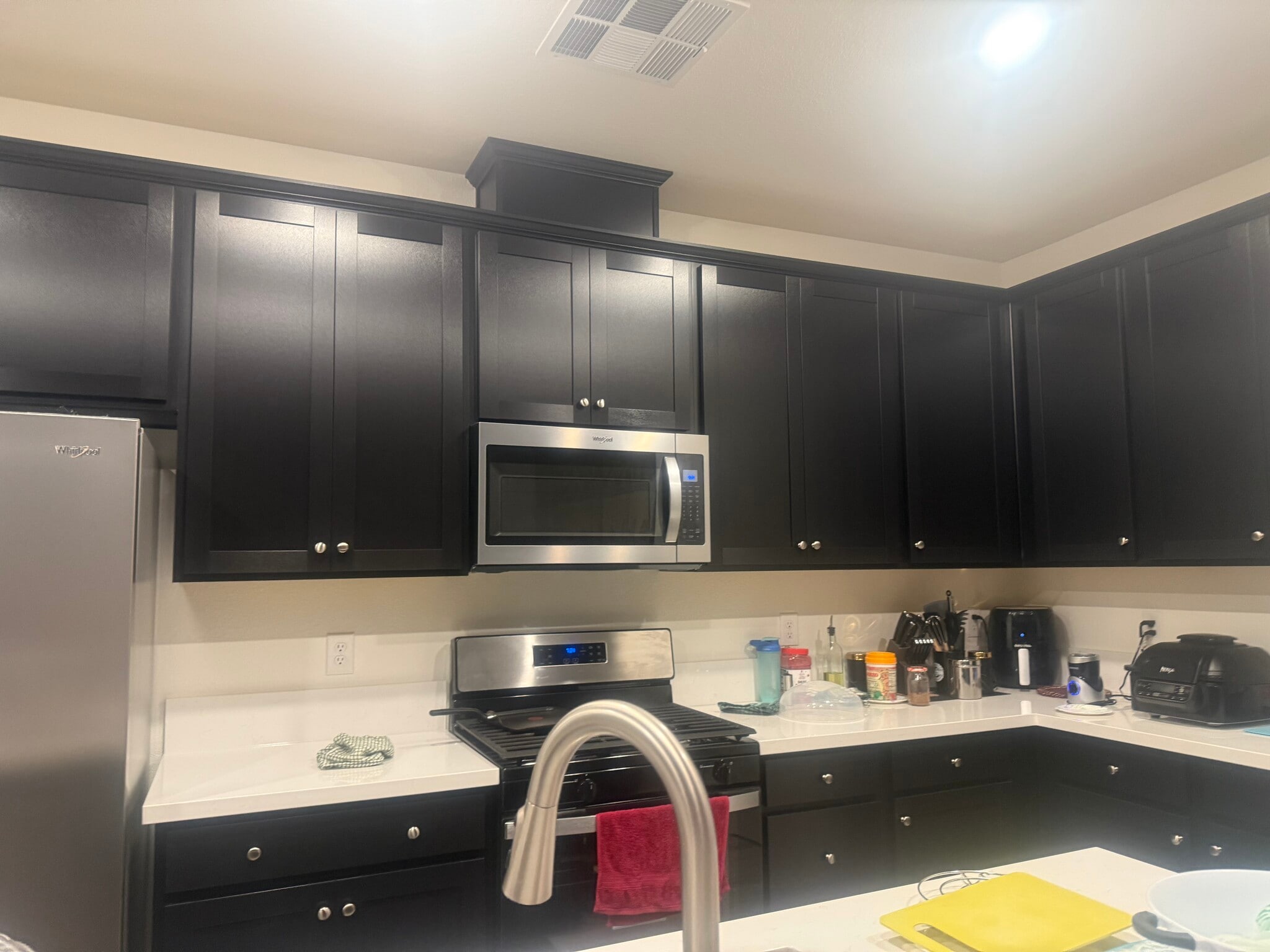 Kitchen - 6317 Sun Haven St