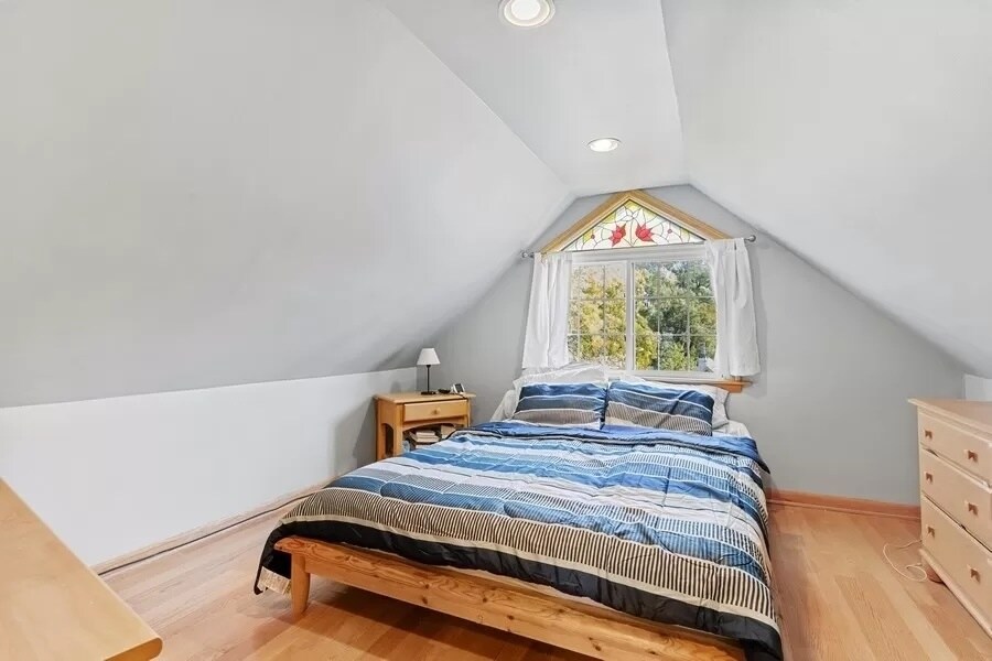 Building Photo - 1818 N Albany Ave