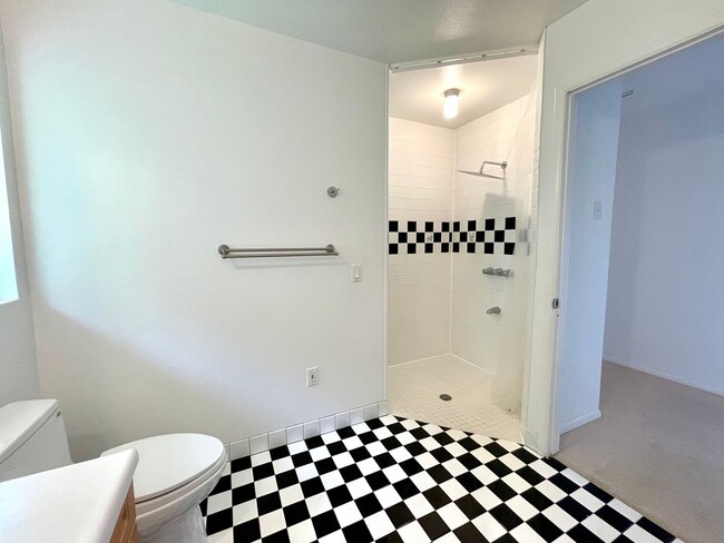 Building Photo - Ahuimanu - Kaneohe - 4 bedrooms, 2.5 bathrooms