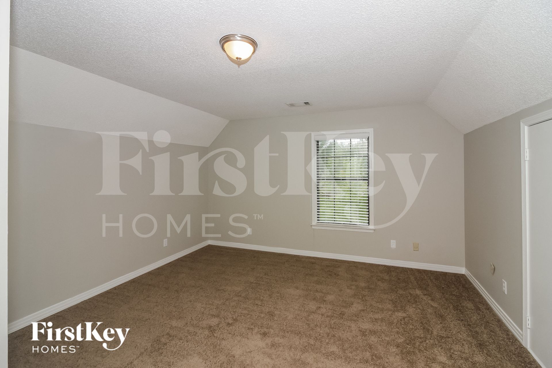 Building Photo - 6550 Fox Horn Pl