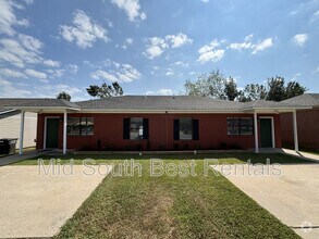 Building Photo - 1100 Ruth Ann Dr