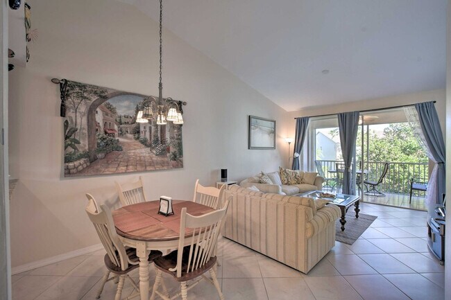 Building Photo - 5293 Dixie Dr